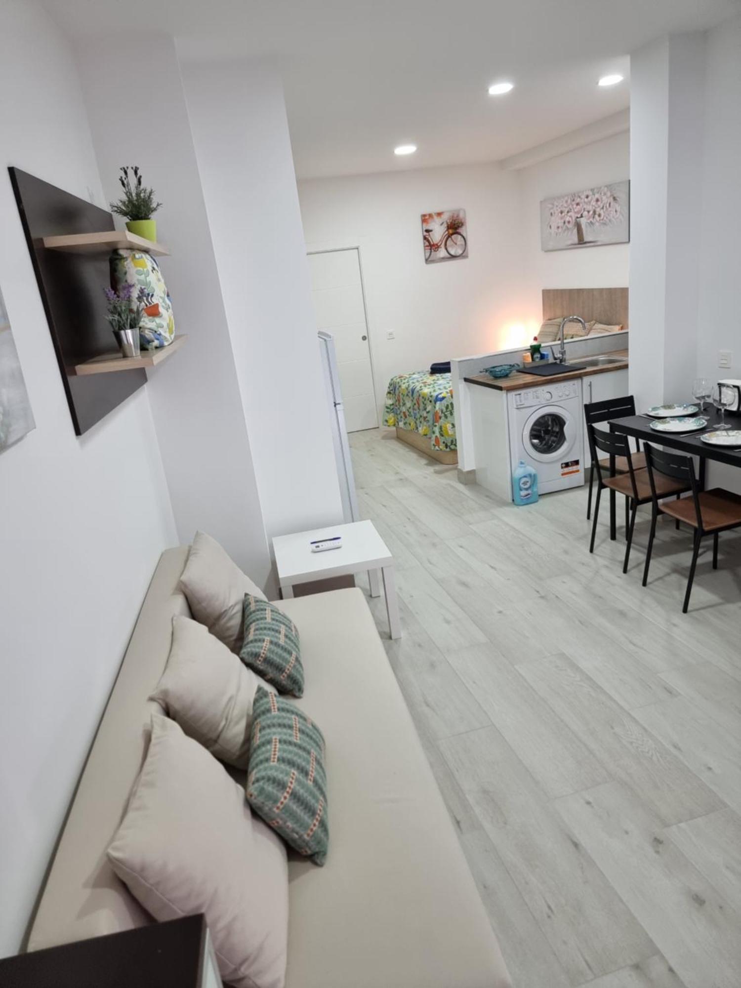 Apartamentos Zanca City Center Free Luggage Storage Malaga Luaran gambar