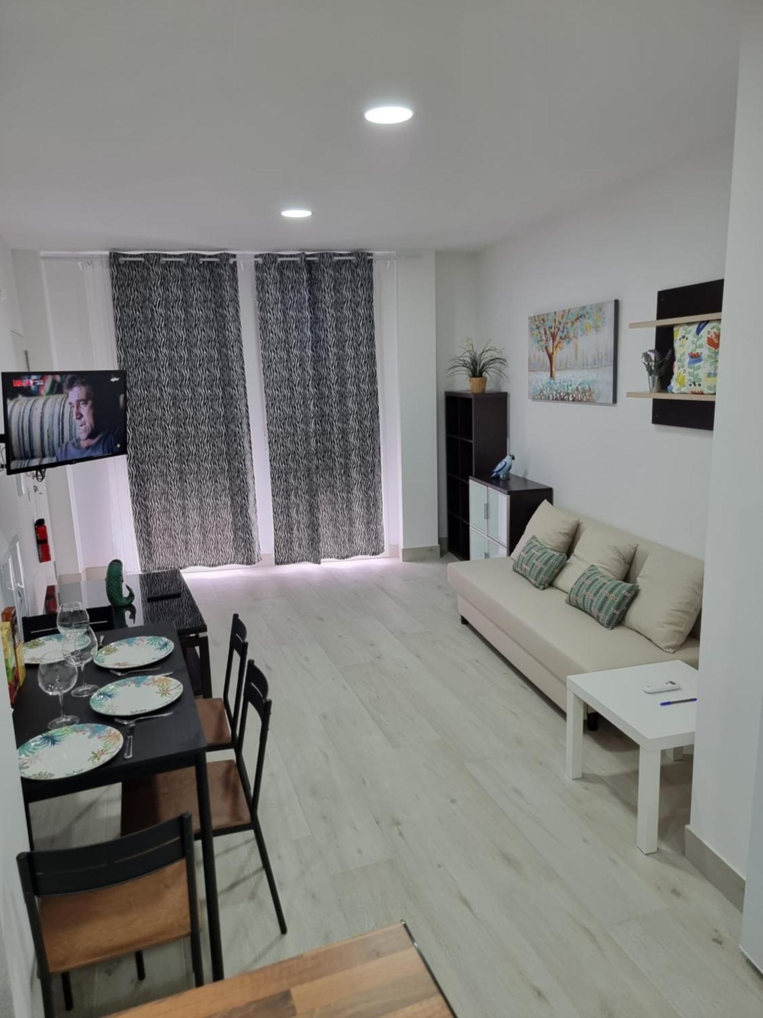 Apartamentos Zanca City Center Free Luggage Storage Malaga Luaran gambar